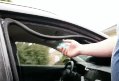 Montarea portbagajului auto de plafon fără bari transversale sau paralele