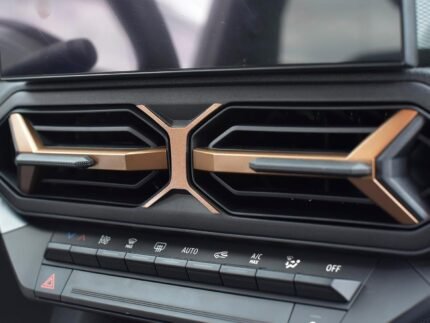 Capac din oțel pentru Dacia Duster III 3 (P1310) 2024+ | Duze centrale decorative - Stil cupru-maro | 1 bucată accesorii tuning Essential Expression Journey Extreme Duster