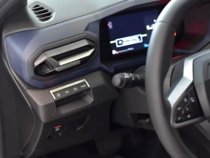 Carcasă din oțel pentru Dacia Duster III 3 (P1310) 2024+ | Comutator decorativ - 1 martor luminos | 1 bucată accesorii tuning Essential Expression Journey Extreme Duster din oțel inoxidabil