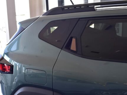 Capac metalic pentru Dacia Duster III 3 (P1310) 2024+ | Ornamente mâner portieră spate - Stil cupru-maro | Pachet de 2 accesorii tuning Essential Expression Journey Extreme Duster