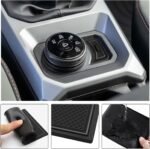 LFOTPP Compatibil cu Dacia Duster 3 III 2024 2025 Set Covorașe Antiderapante din Cauciuc, Suport pentru Băuturi Consolă Centrală, Covorașe Antipraf, Antiderapante, Accesorii Duster III P1310 (Negru)