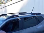 autoCOVR Husă de plafon pentru Dacia Duster III 3 (P1310) 2024+ - Set 4 bucăți, suport adeziv din oțel inoxidabil, culoare maro cupru