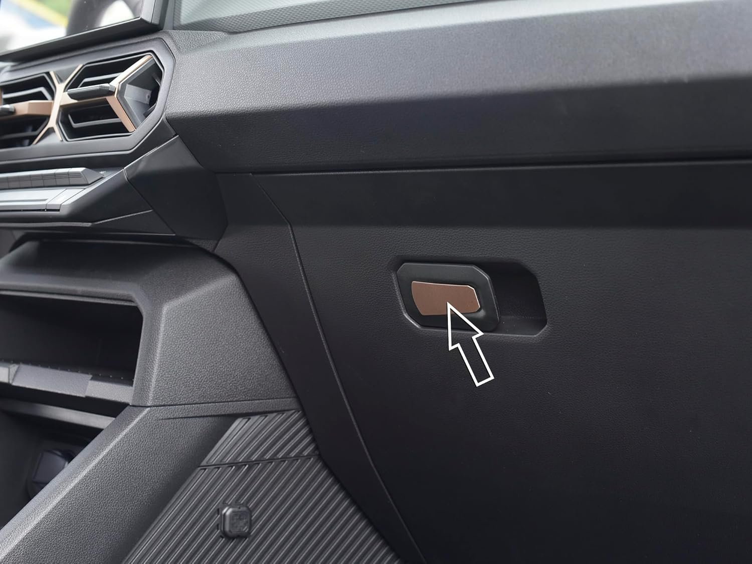 71bXF-AioyL._AC_SL1500_ Husă din oțel pentru Dacia Duster III 3 (P1310) 2024+ | Decorațiune mâner - Stil cupru-maro | 1 piesă accesorii tuning Essential Expression Journey Extreme Duster