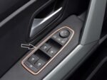 Capac din oțel pentru Dacia Duster III 3 (P1310) 2024+ | Comutator electric pentru rama geamului - Stil cupru-maro | Pachet de 4 accesorii tuning Essential Expression Journey Extreme Duster