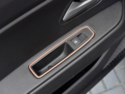 Capac din oțel pentru Dacia Duster III 3 (P1310) 2024+ | Comutator electric pentru rama geamului - Stil cupru-maro | Pachet de 4 accesorii tuning Essential Expression Journey Extreme Duster
